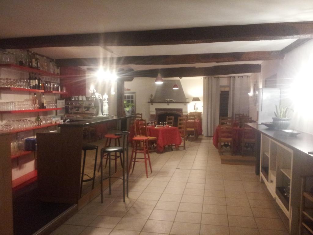 Hotel Restaurant Henri IV Eauze Kültér fotó
