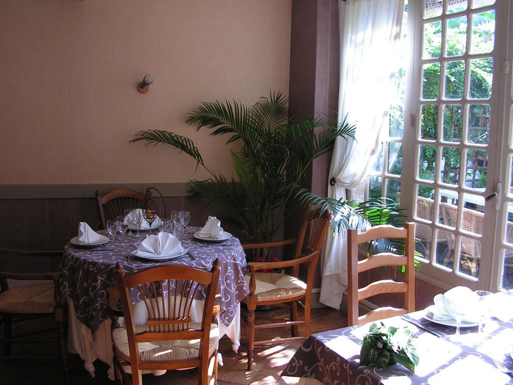 Hotel Restaurant Henri IV Eauze Kültér fotó