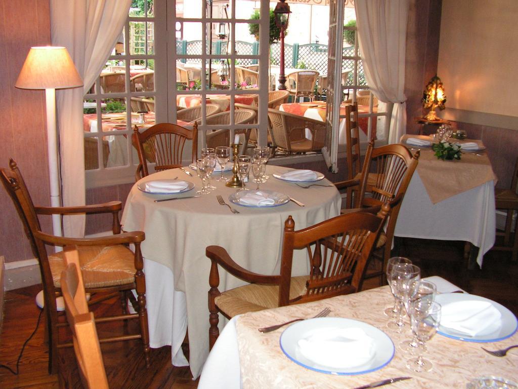 Hotel Restaurant Henri IV Eauze Kültér fotó